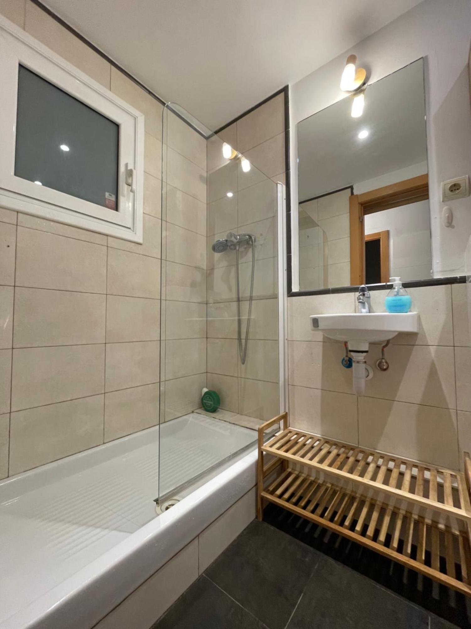 Apartamento Tranquilo Y Del Barrio Leilighet Barcelona Eksteriør bilde